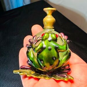 Vtg. Dart Frog, green glass, perfume bottle, No Stopper